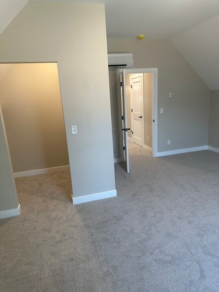 Building Photo - 1500 Lower Trentwood Cir NE