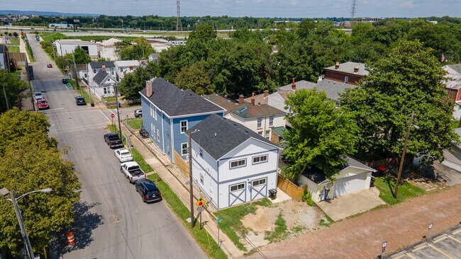 Building Photo - 1300 E Washington St