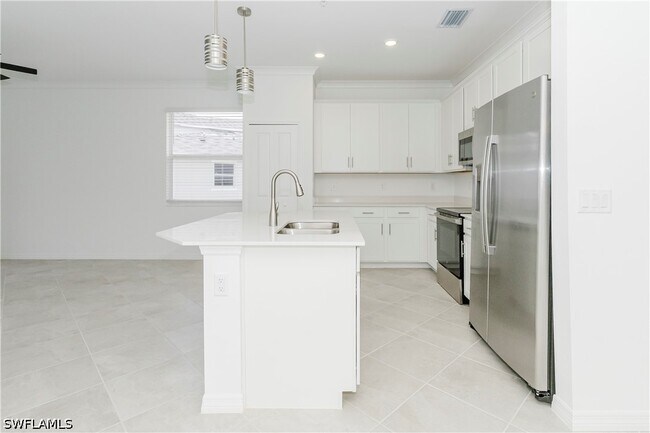 Building Photo - 5527 Double Eagle Cir