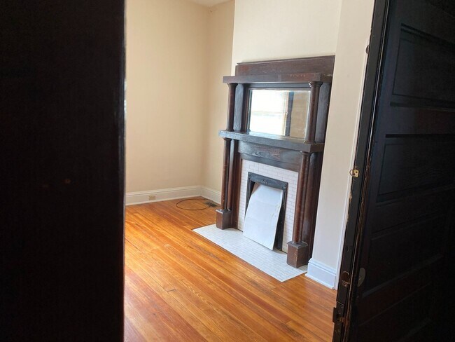 Building Photo - 339 Park Ave