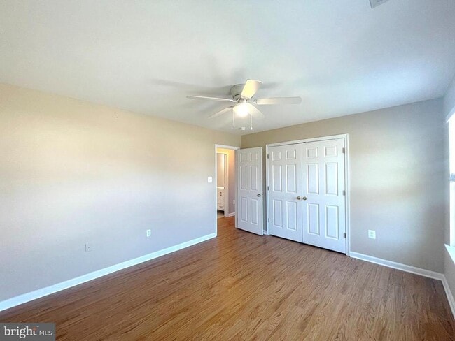 Building Photo - 813 Yardley Dr