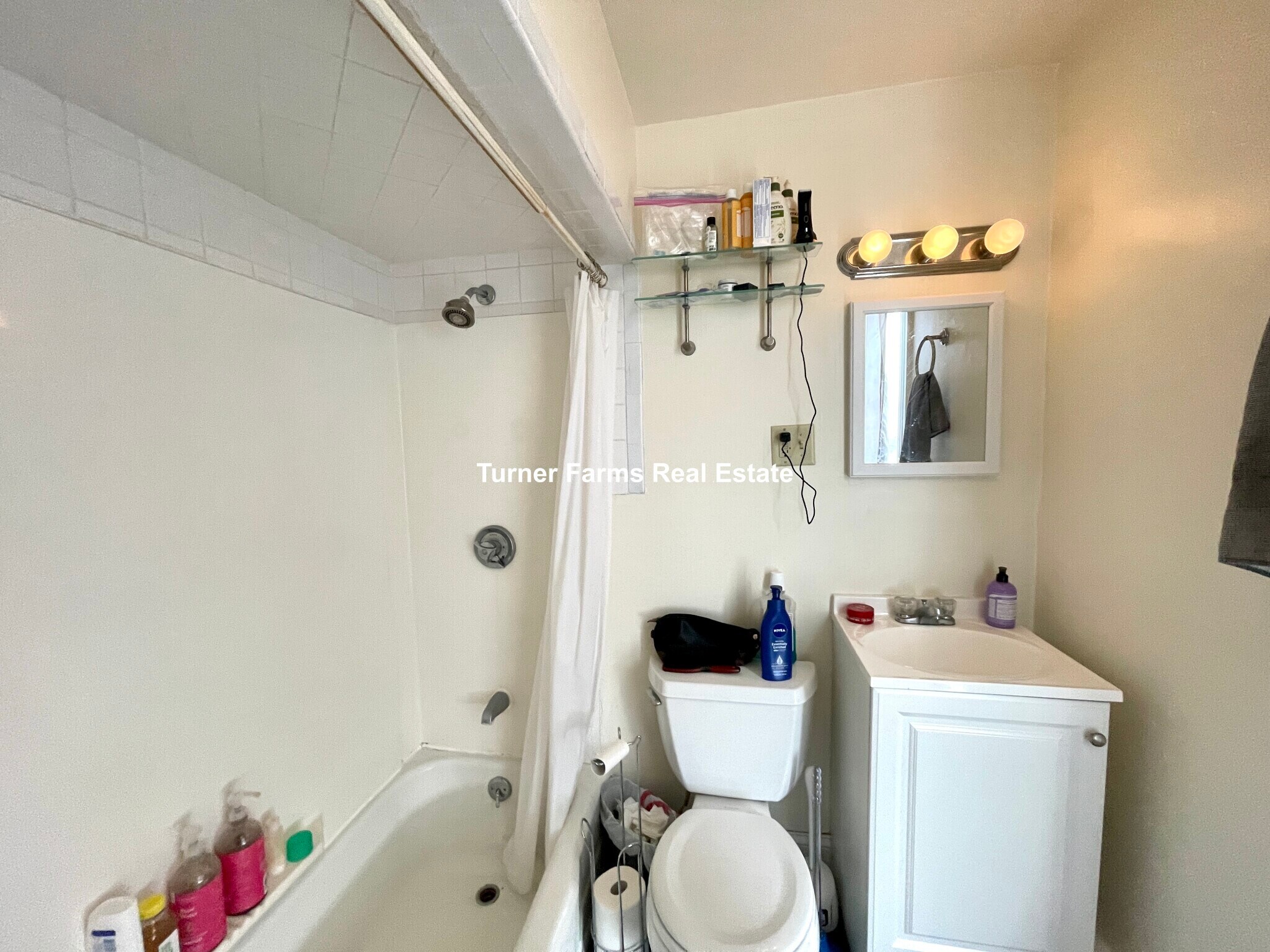 Building Photo - 60 Walden St