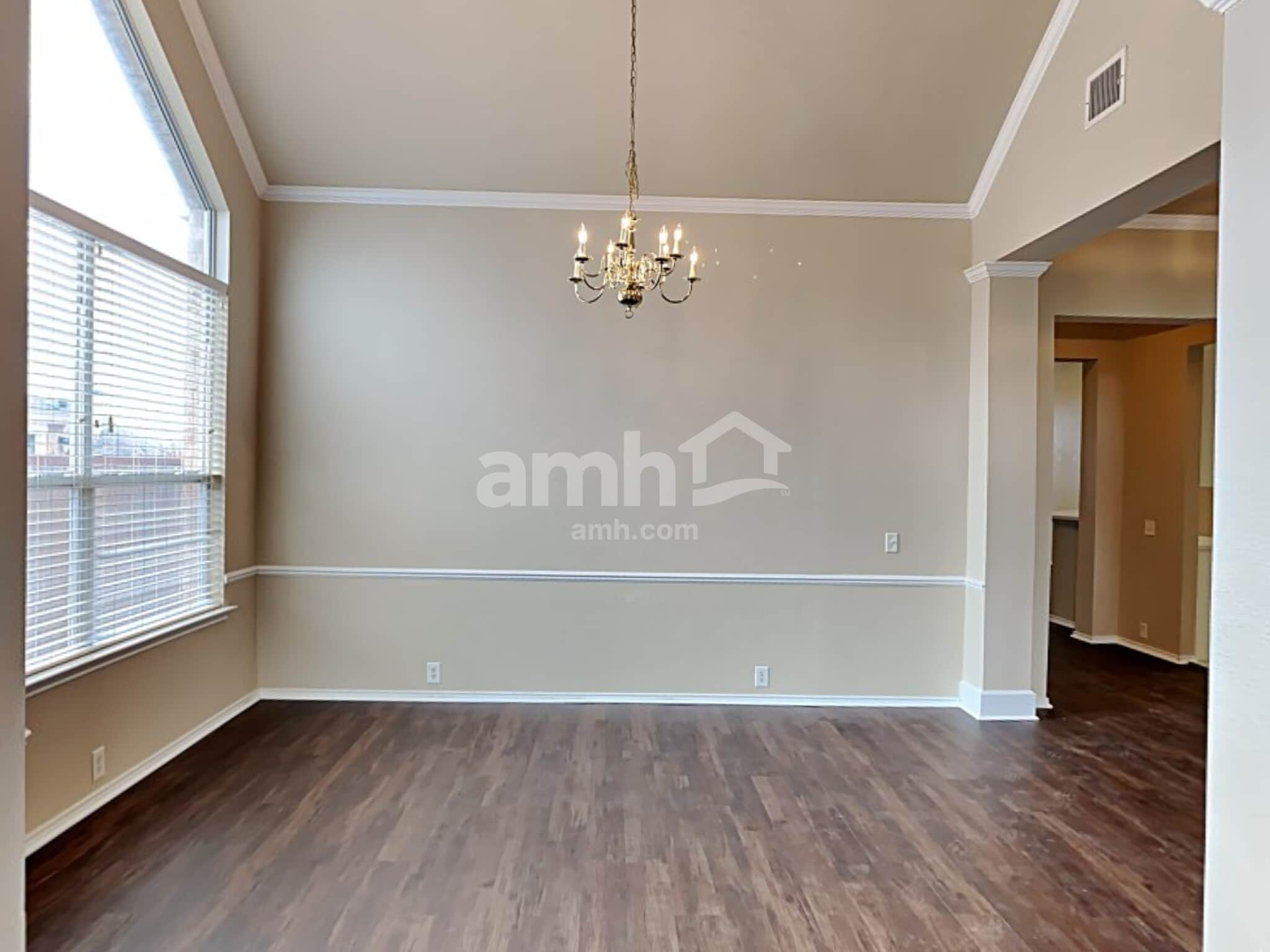 Building Photo - 2910 Saint Jude Dr