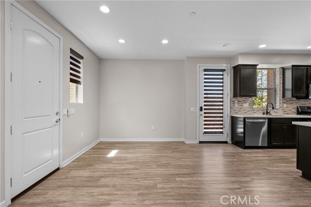 Building Photo - 105 Red Brick Dr