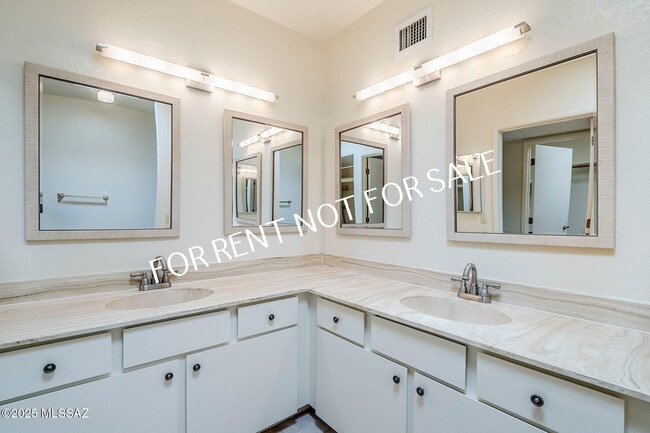 Building Photo - 5084 N Camino Del Lazo