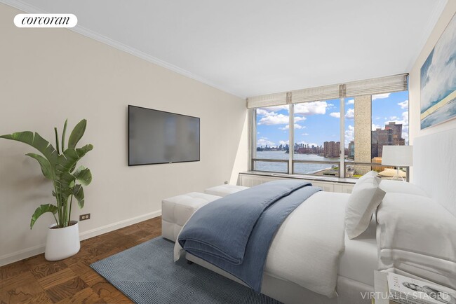 Building Photo - 870 United Nations Plaza