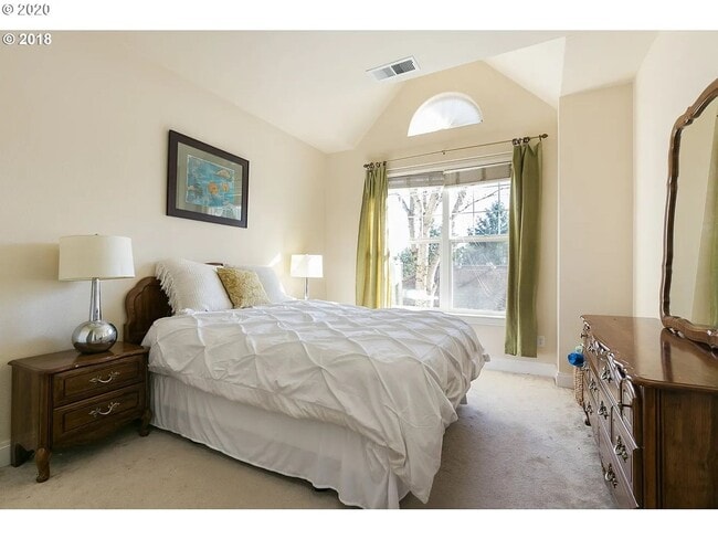 Building Photo - 12330 SW Meader Way