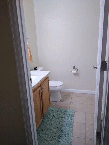 Building Photo - 6021 Castlegate Dr W