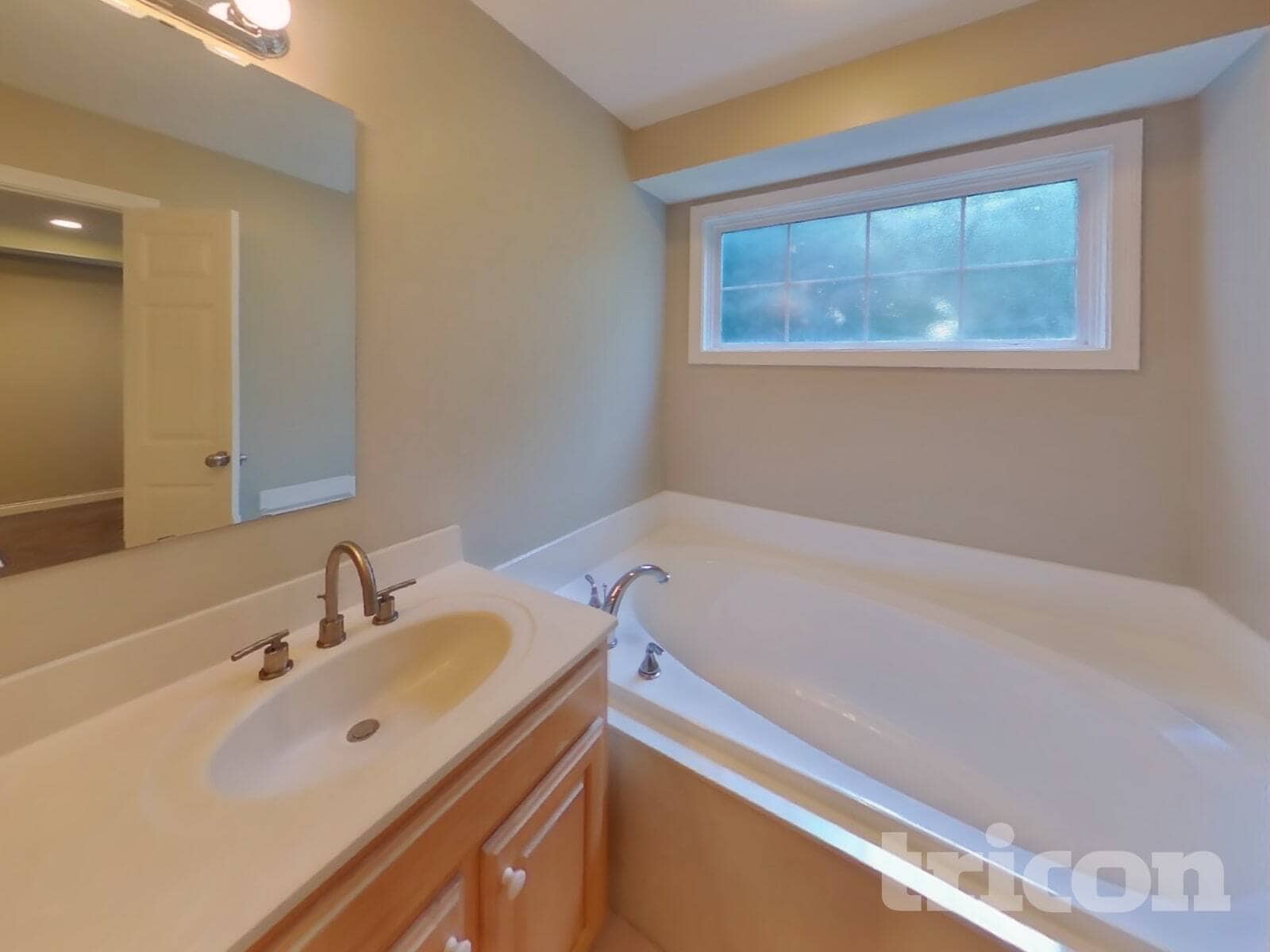 Building Photo - 3279 Wheaton Ct