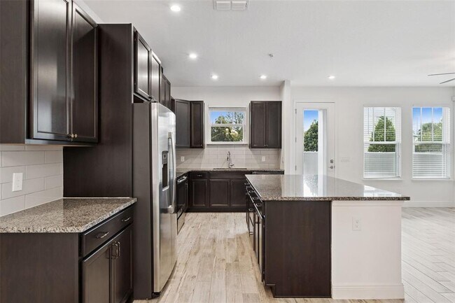 Building Photo - 13468 Stoddart Ave