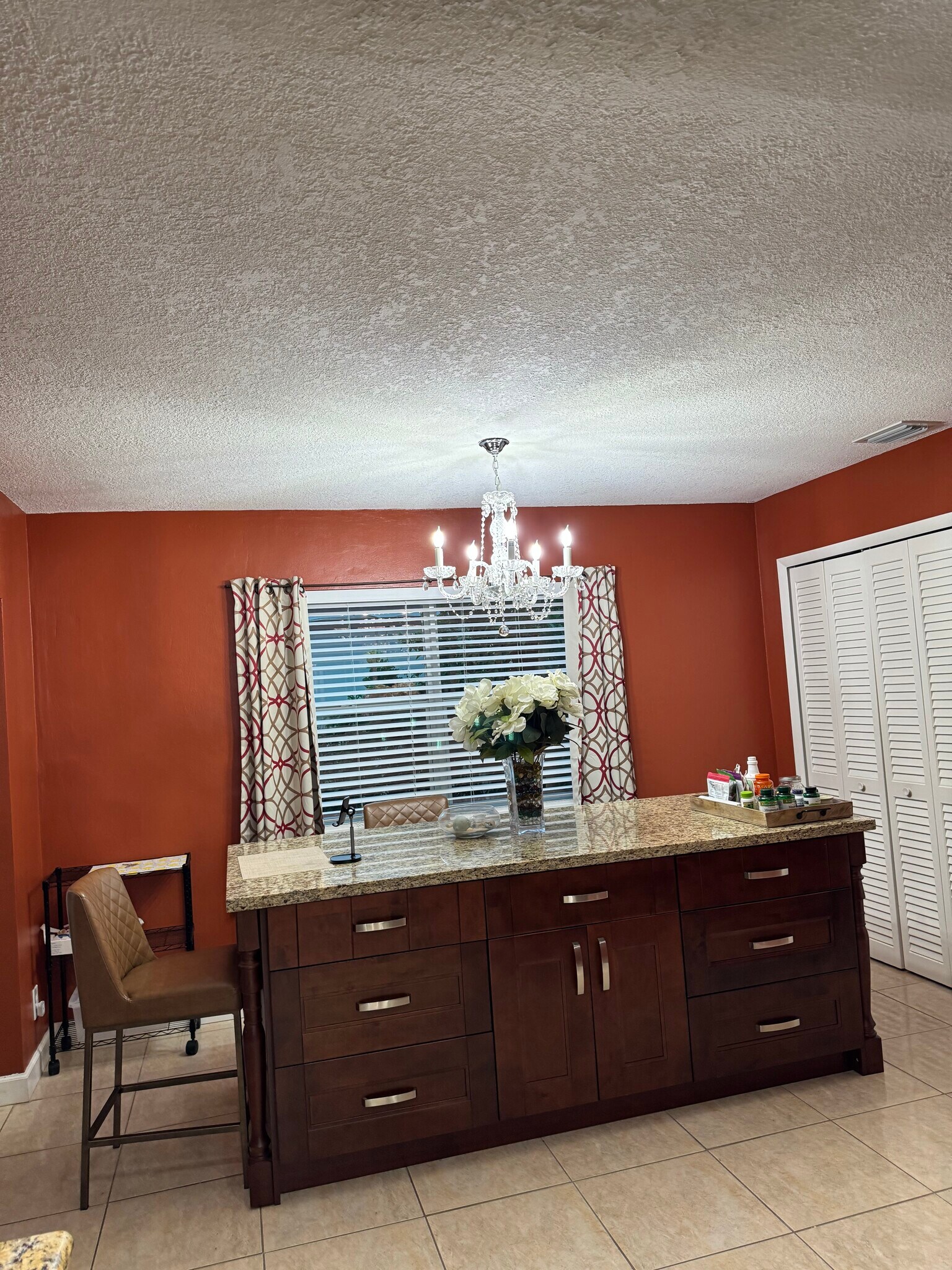 Kitchen Island (2) - 850 SW 50th Ter