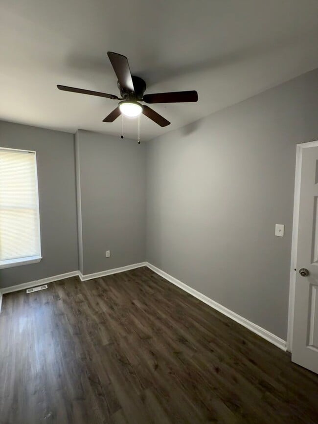 Building Photo - 3 Bedroom Townhome in Pigtown