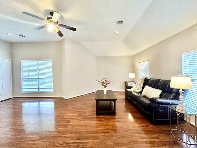 Building Photo - 1502 Sheffield Dr