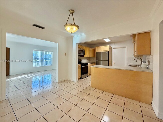 Building Photo - 12111 SW 107th St