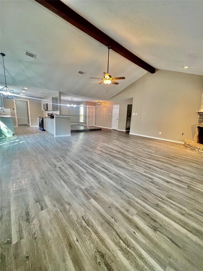 Building Photo - 2410 Rolling Glen Dr