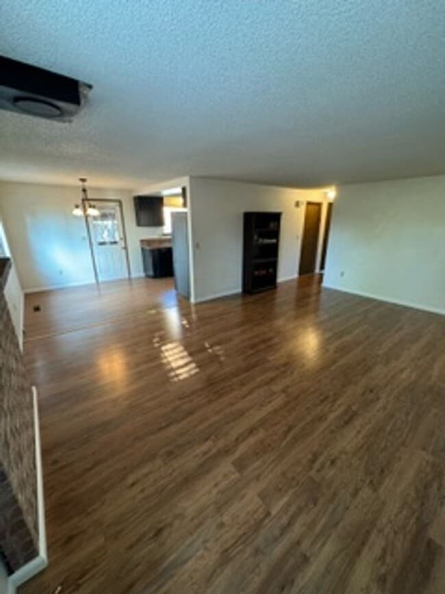 Building Photo - Villalpando - 1218-1222 Summers Lane PM 9-26-2023