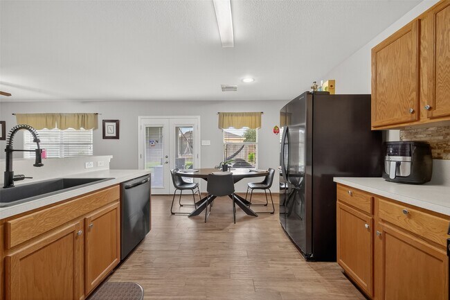 Building Photo - 8311 Tartan Ct