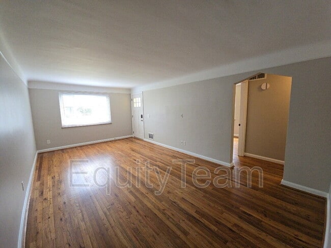 Building Photo - 4436 Redmont Ave