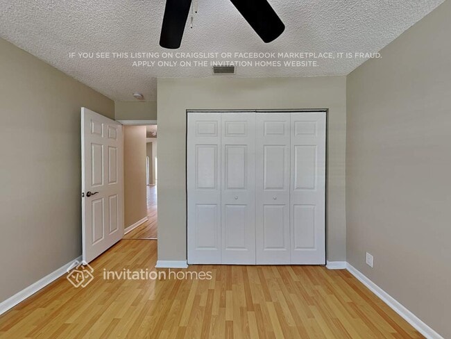 Building Photo - 224 W Riverbend Dr