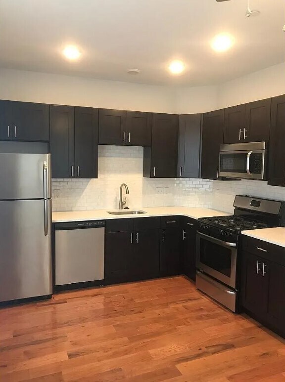 Building Photo - 409 N 41st St