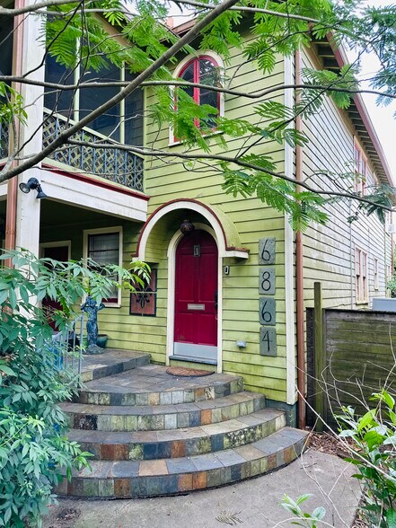 Primary Photo - 6864 Louisville St
