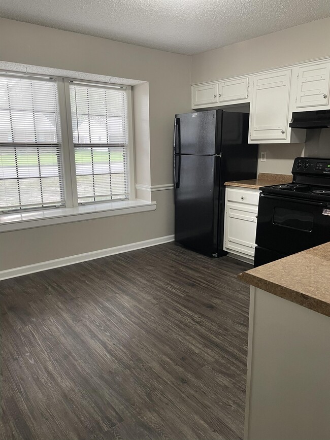 Building Photo - 1128 Verlington Dr