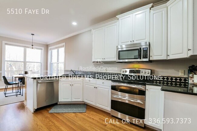Building Photo - 5510 Faye Dr