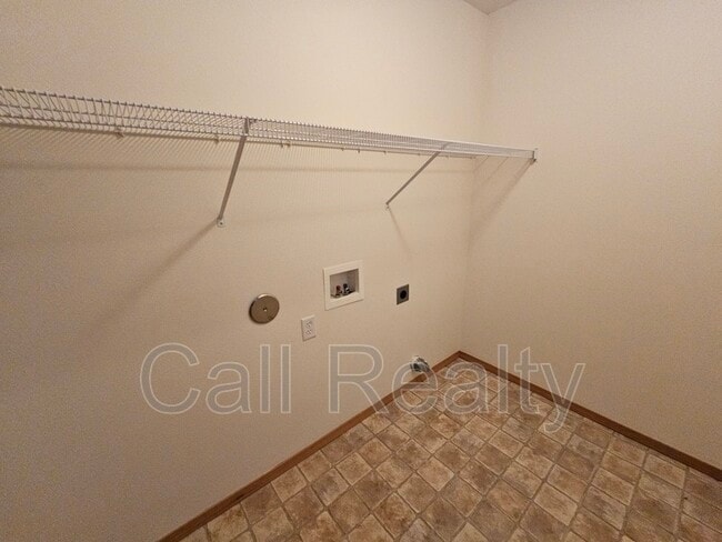 Building Photo - 828 Kelsea St