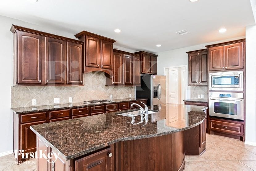 Building Photo - 10402 Golden Hearth Ln