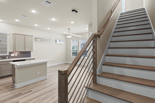 Building Photo - 9012 Lonestar Creekbend Ln