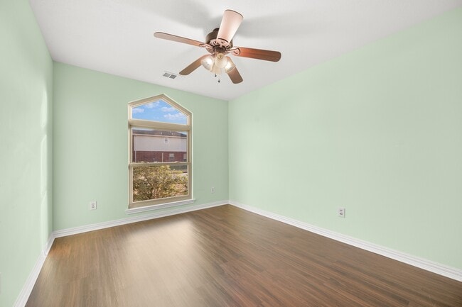 Building Photo - 1530 Hunter Green Ln