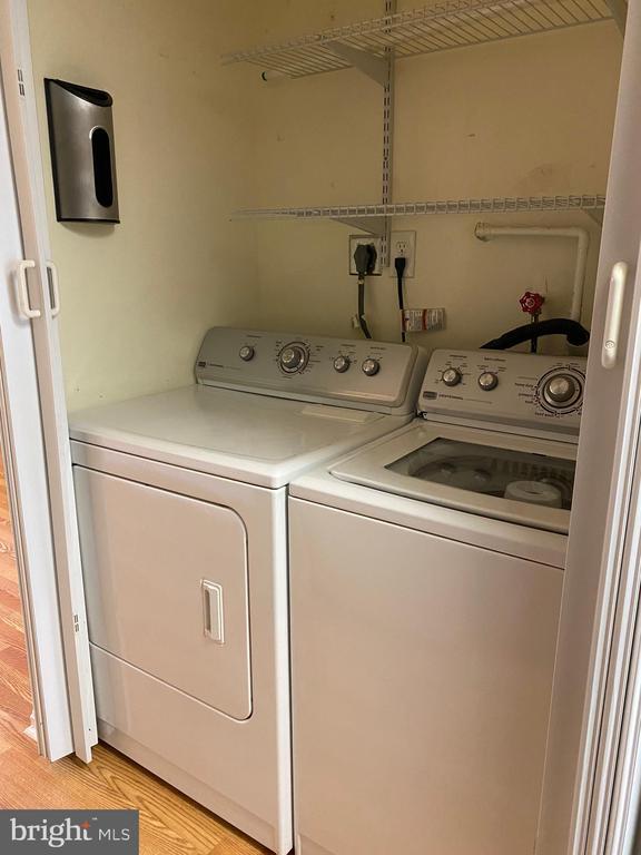 Building Photo - 6322 Draco St