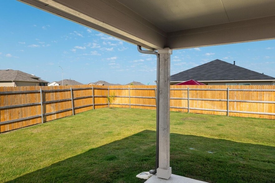 Building Photo - 105 Black Wolf Run