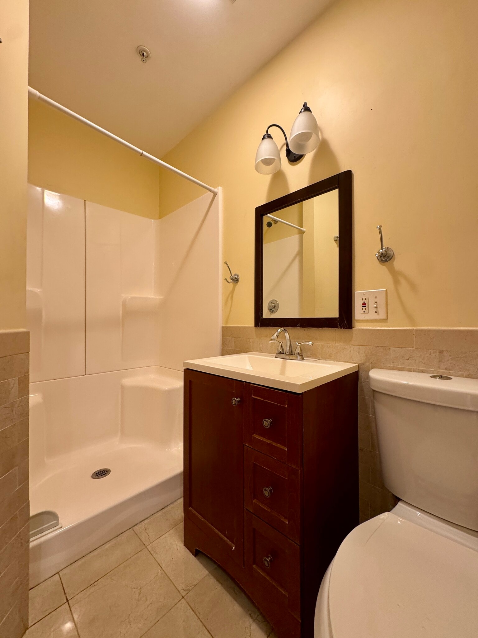 Building Photo - 156 Magazine St