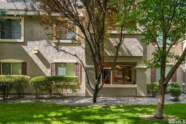 Building Photo - Tanamera 1 bedroom special!