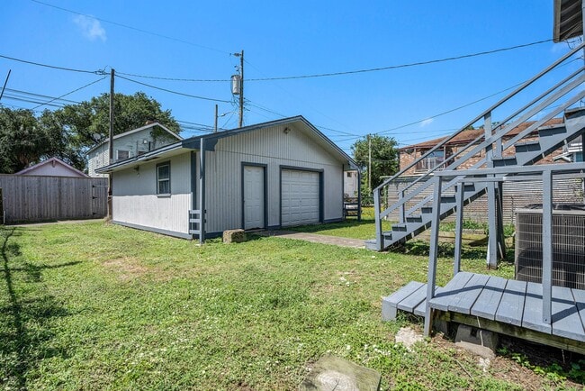 Building Photo - 3309 Avenue N