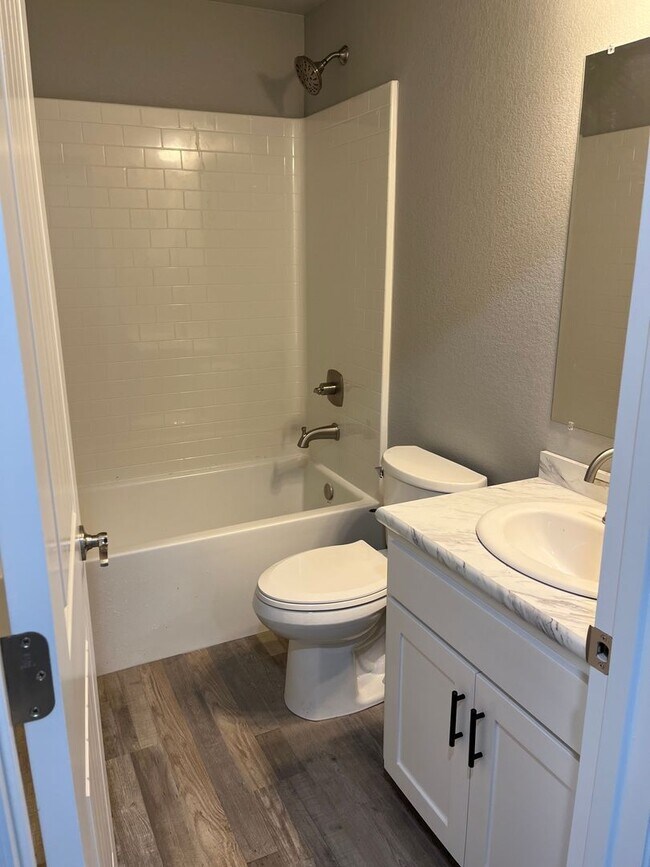 Building Photo - COX-VINE STREET