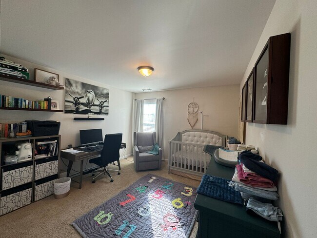 Building Photo - 8221 Saltwood Pl