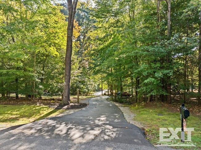 Building Photo - Incredible Lake House in Gaston Heights