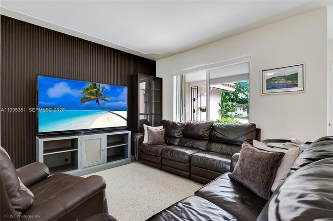 Building Photo - 6000 Leonardo St