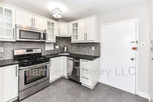 Building Photo - 1250 4th St SW