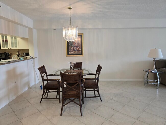 Building Photo - 12547 Imperial Isle Dr