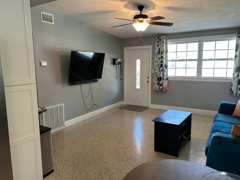Living Room - 5698 Pershing St NE