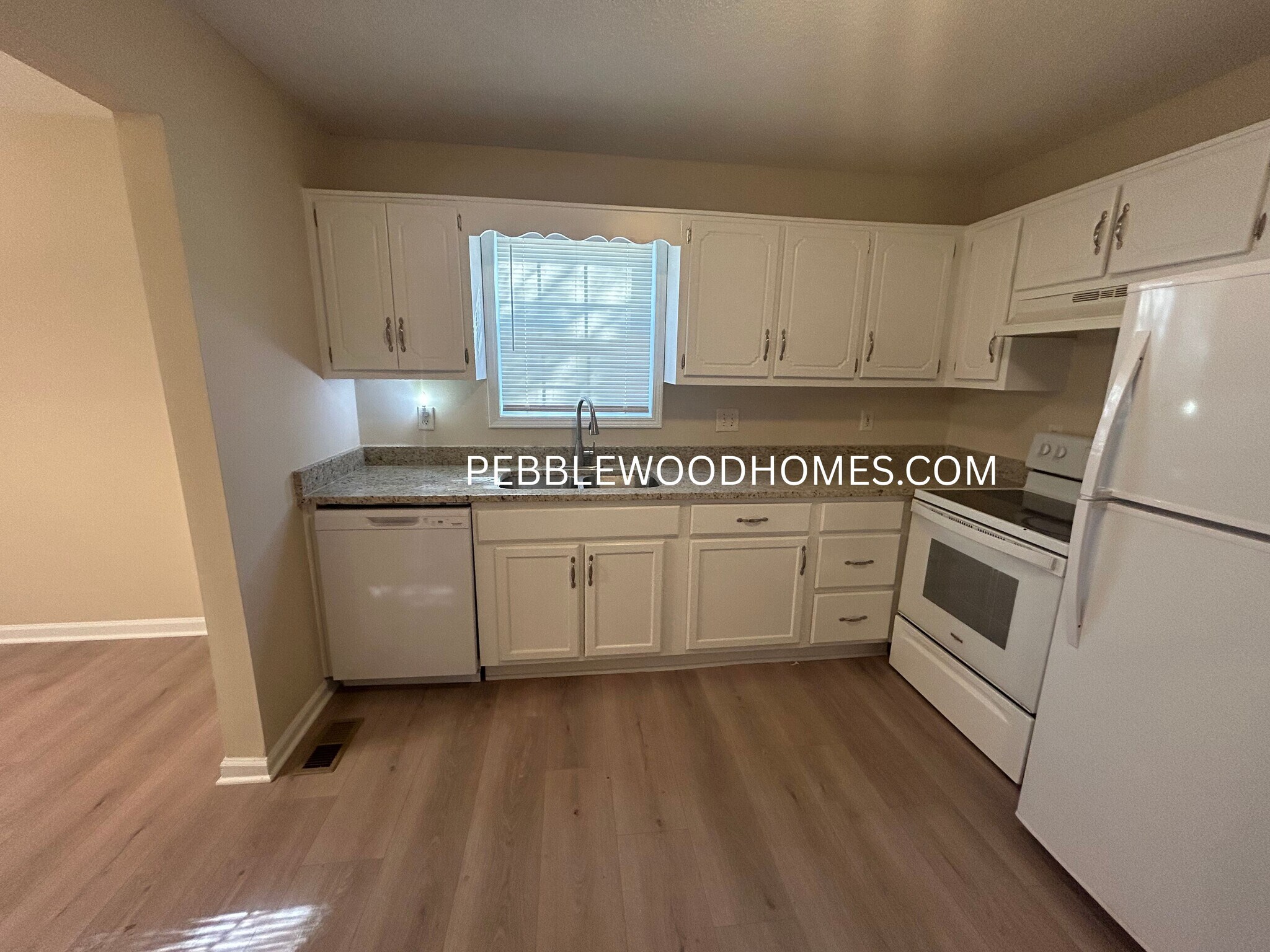 Building Photo - 2599 Candler Way SW