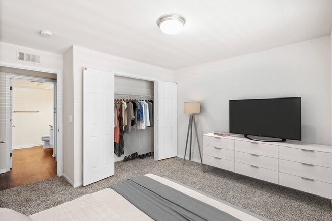 Building Photo - Stonebriar Woods Apartment Homes