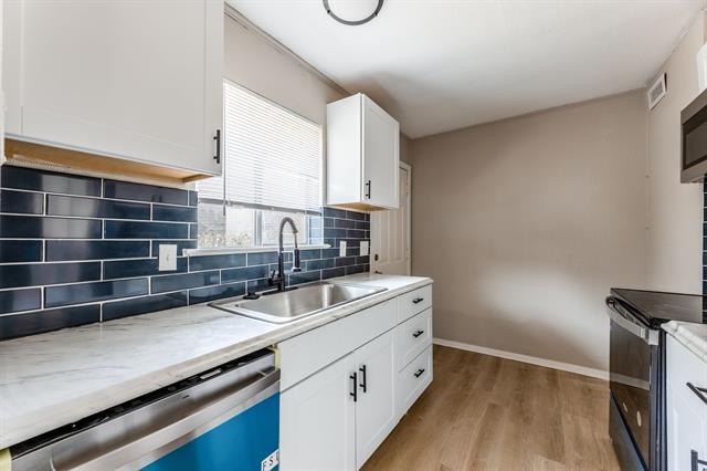 Building Photo - 1733 R Avenue