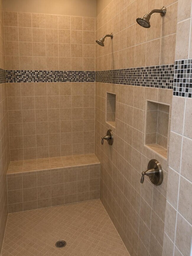 Building Photo - 1520 E Sagittarius Pl