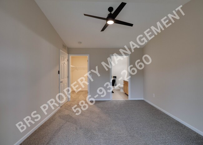 Building Photo - Clinton Township 2 bedroom 2 bath Condo