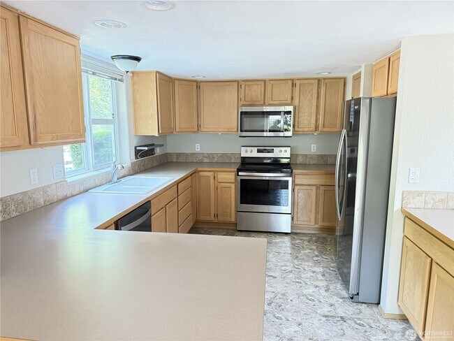 Building Photo - 4725 Concordia Ln SE