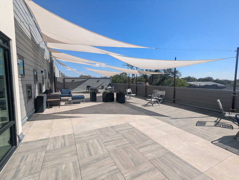 Rooftop Community Terrace - 2213 Poquito St